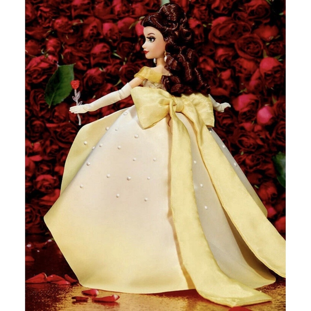 Belle Beauty‎ &the BeastDisney Saks Hasbro LE 30th Anniversary Doll New In Box